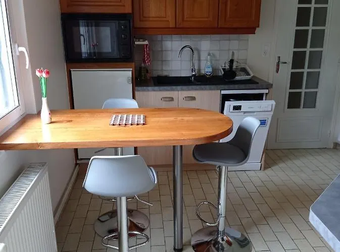 A-b Roger بيت للعطل *